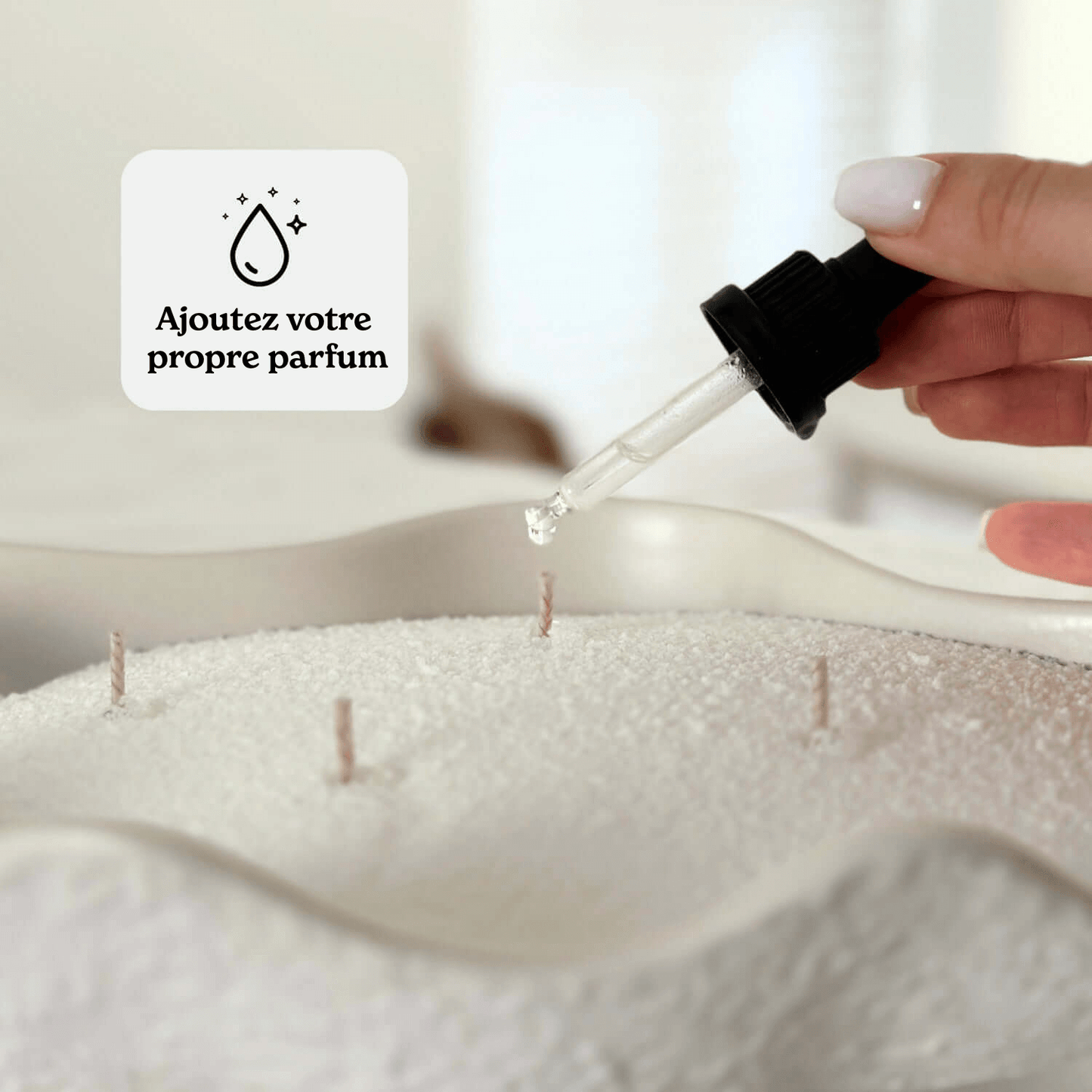 Bougie perlée Enora-Bougie avec option personnalisable, ajout de parfum liquide sur cire végétale à l’aide d’une pipette, concept modulable et naturel